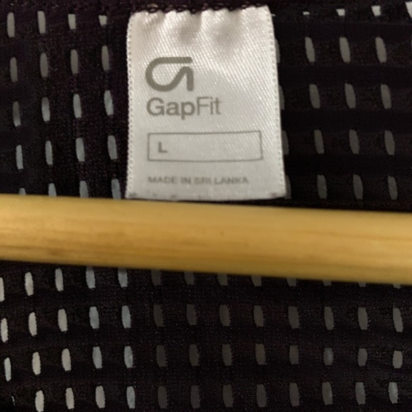 Gap Fit Maroon Racerback Tank - Size L - Picture 2 of 3